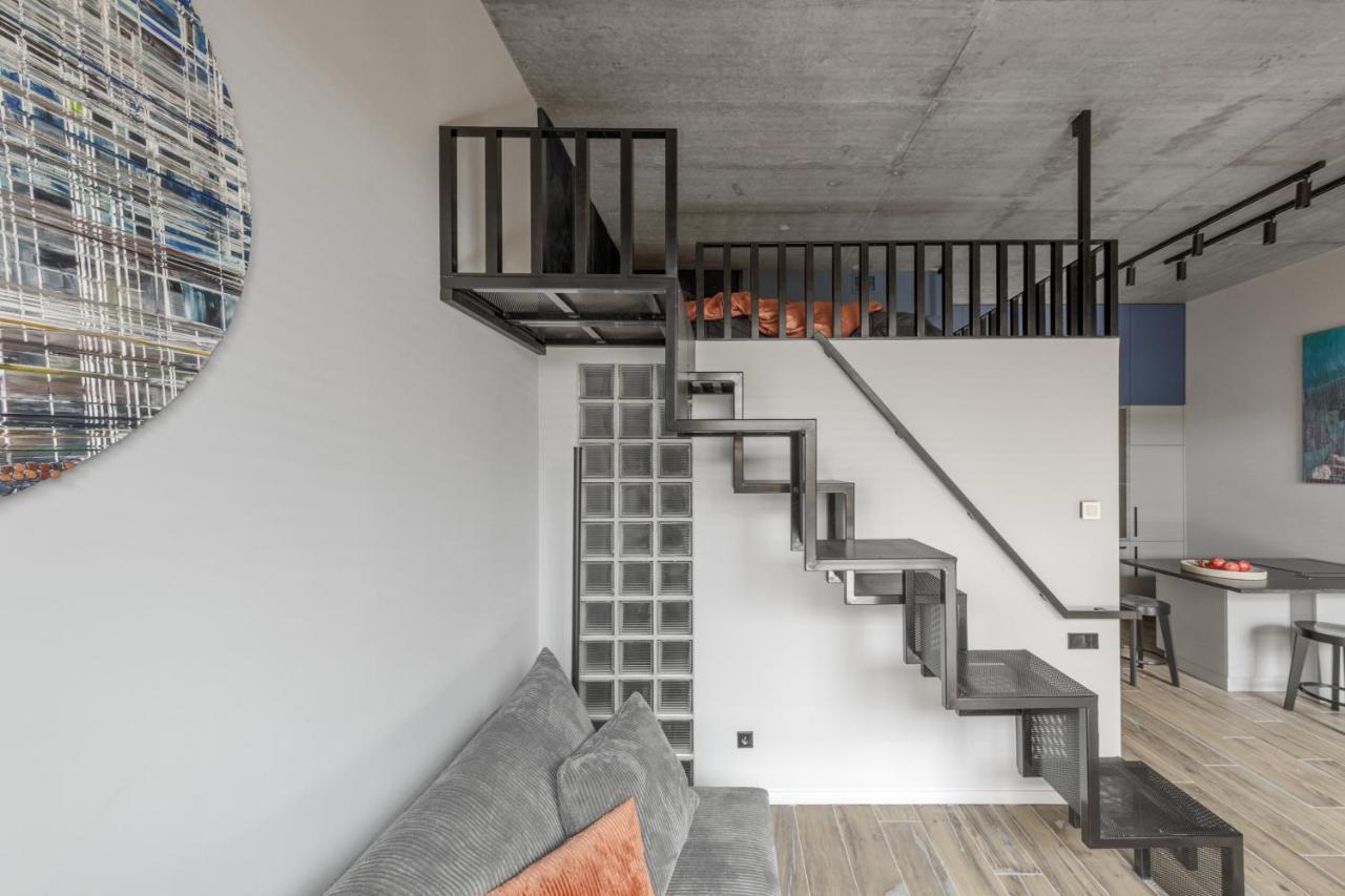 Ivis House Modern Apartment In Vilnius Old Town With Balcony Exterior foto